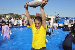 [포토뉴스]제4회 홍성 남당항 ‘바다송어축제’ 개막식 ‘성료’